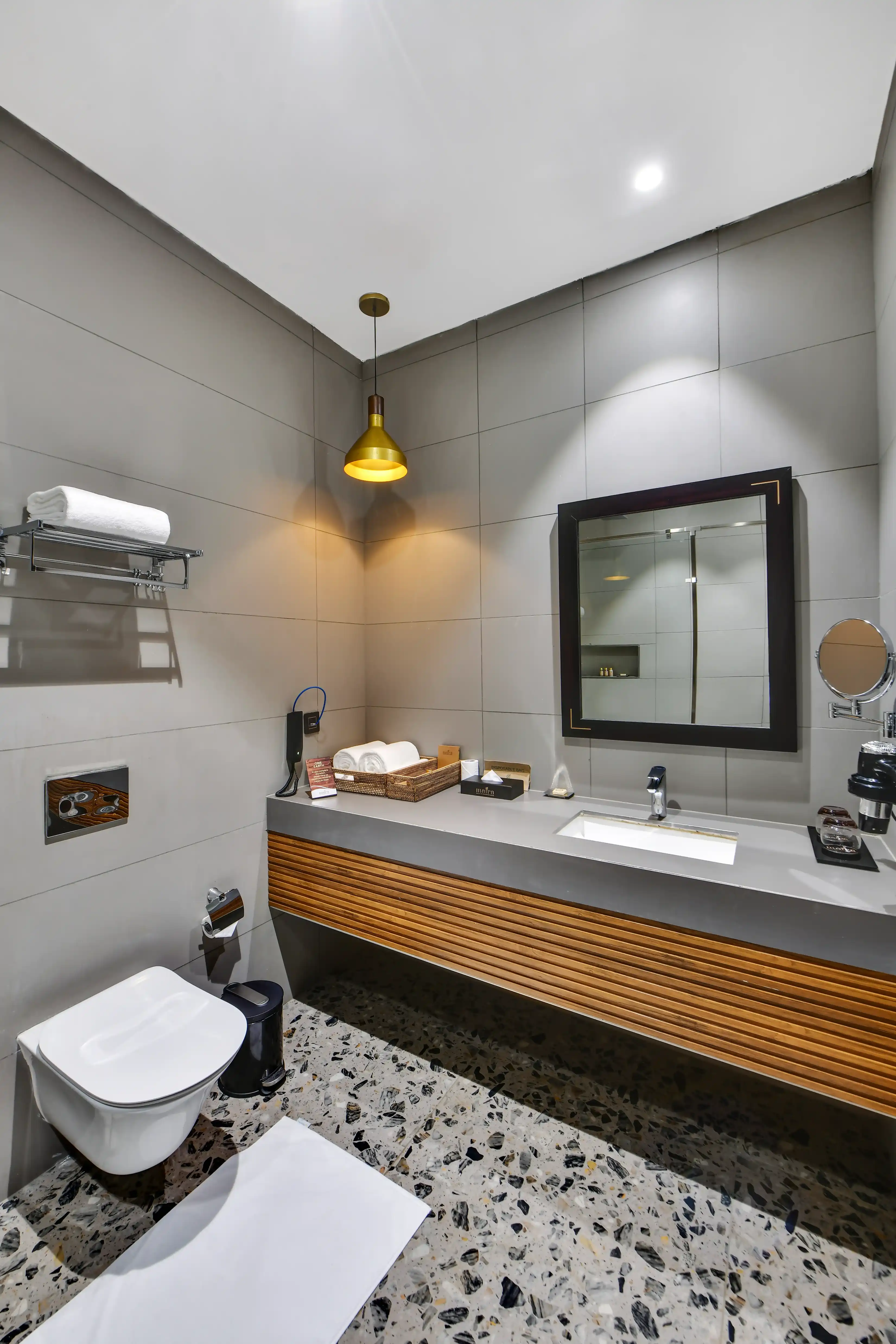 Preview of Lake View Suite